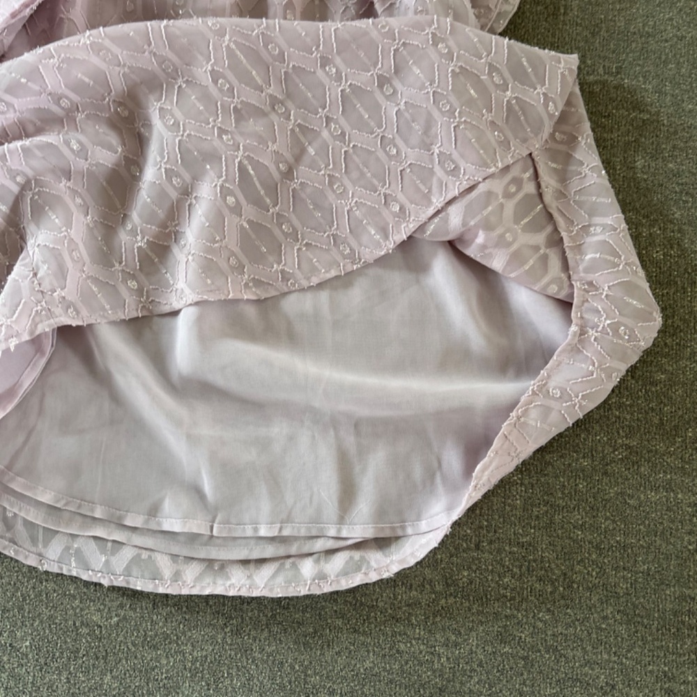 🌺Beautiful Lavender Flutter Sleeve Fancy Top - Picture 7 of 13